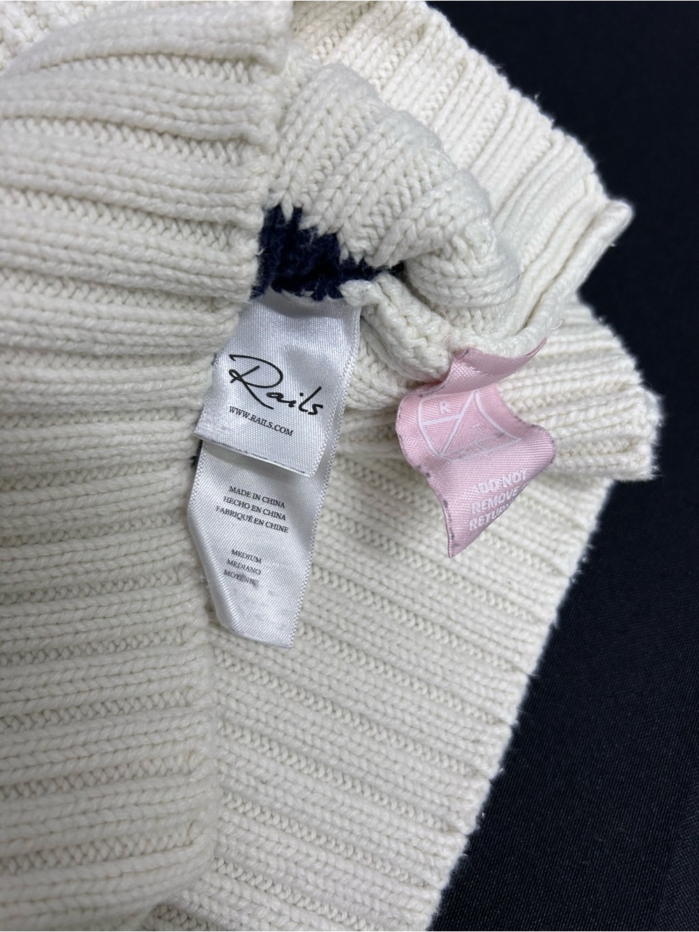 *Flawed RTR Rails Bambi Top (0443) - Picture 10 of 12